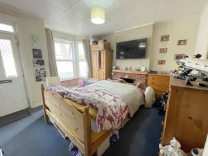 Silcott Street- click for photo gallery